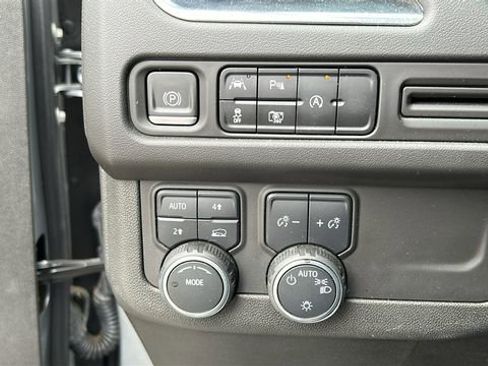 Used 2023 Chevrolet Tahoe LT w/ LT Signature Plus Package AWD/4WD image 21