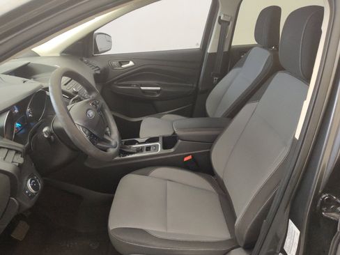 Used 2018 Ford Escape SE image 17