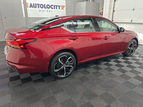 Used 2023 Nissan Altima 2.5 SR w/ SR Premium Package AWD/4WD image 11