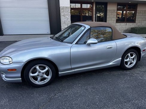 Used 2000 MAZDA MX-5 Miata LS RWD image 1