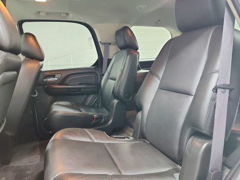 Used 2014 Cadillac Escalade Premium RWD image 11