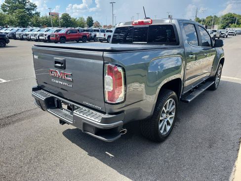 Used 2022 GMC Canyon Denali AWD/4WD image 3