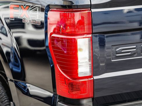 Used 2021 Ford F250 XLT w/ XLT Premium Package image 8