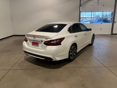 Used 2017 Nissan Altima 2.5 SR w/ LED Appearance Package