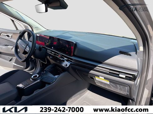 New 2026 Kia Sportage LX image 12