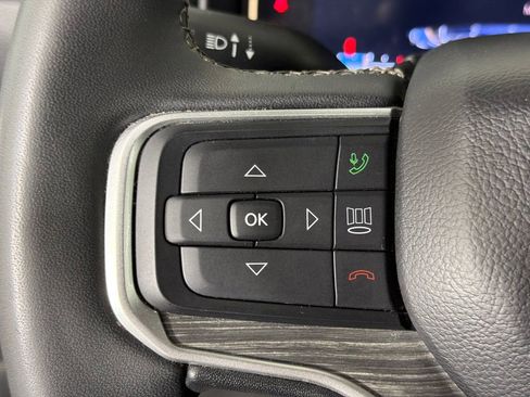 Used 2024 Jeep Wagoneer L Series II image 26