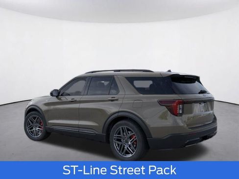 New 2026 Ford Explorer ST-Line w/ ST-Line Street Pack AWD/4WD image 5