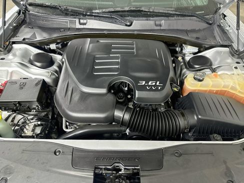 Used 2023 Dodge Charger SXT RWD image 9