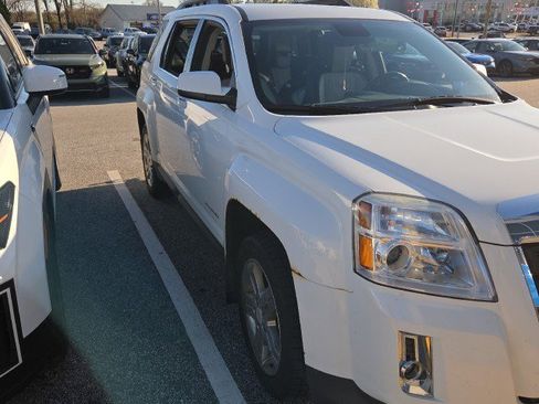 Used 2013 GMC Terrain SLT image 2