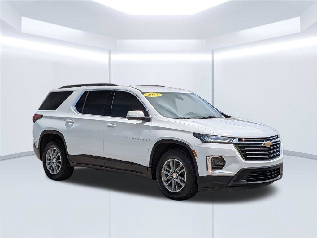 Used 2023 Chevrolet Traverse LT FWD image 8