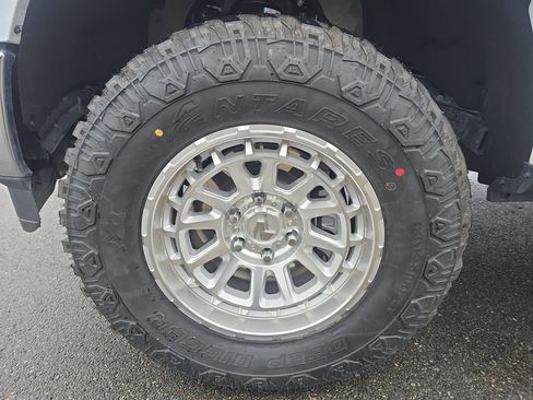 Used 2025 Ford F150 XLT w/ Equipment Group 301A Standard image 12