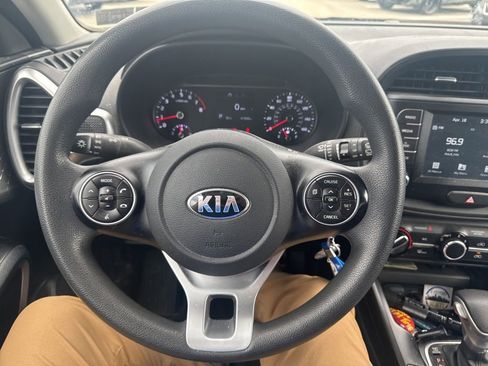 Used 2021 Kia Soul LX image 19