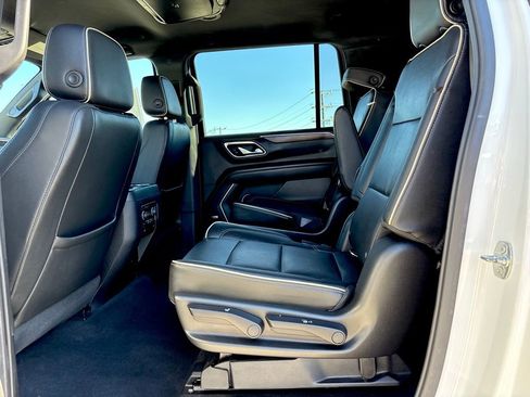 Used 2021 Chevrolet Suburban Premier image 28