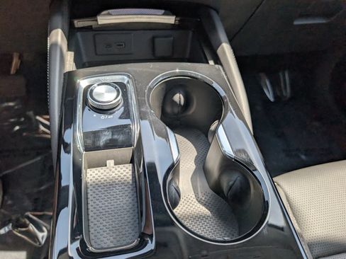 Certified 2025 Buick Envision Avenir AWD/4WD image 27