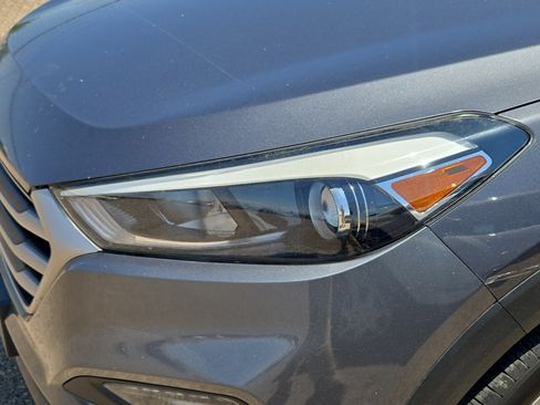 Used 2017 Hyundai Tucson SE w/ SE Popular Package 02 AWD/4WD image 6