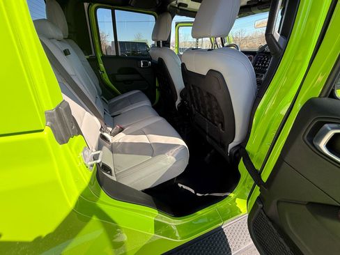 Used 2021 Jeep Gladiator Mojave image 37