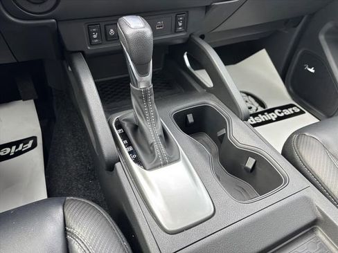 Used 2024 Nissan Frontier SL w/ Technology Package image 18