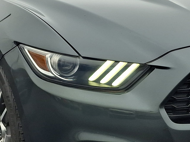 Used 2016 Ford Mustang Coupe RWD image 9
