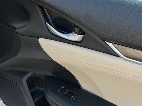 Used 2020 Honda Civic Touring image 34