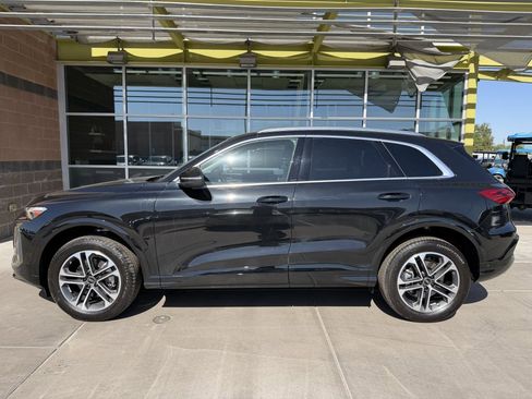 Used 2025 Audi Q5 Premium Plus w/ Premium Plus AWD/4WD image 7