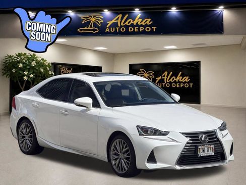 Used 2017 Lexus IS 200t RWD image 6