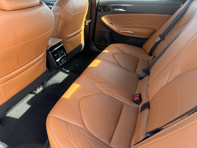 Used 2022 Toyota Avalon Limited w/ Advanced Safety Package FWD image 17