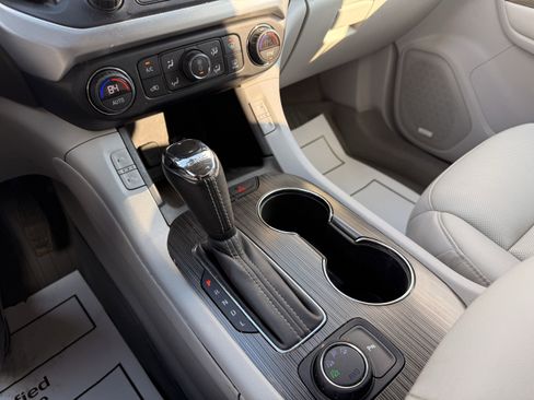 Used 2019 GMC Acadia SLT image 17