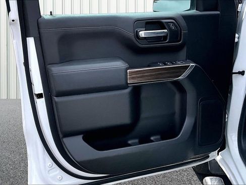 Used 2020 Chevrolet Silverado 1500 RST w/ All-Star Edition image 16