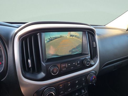 Used 2015 GMC Canyon SLT w/ Driver Alert Package image 17