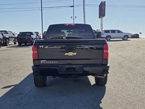 Used 2018 Chevrolet Silverado 1500 Custom w/ Custom Value Package image 6