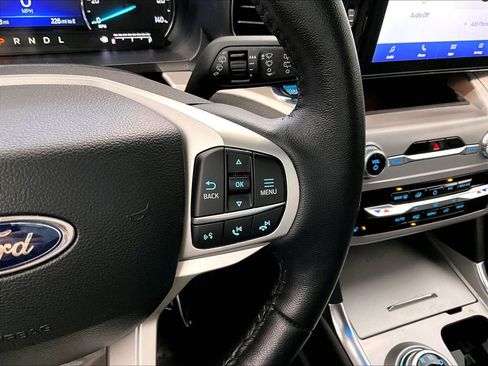 Used 2023 Ford Explorer XLT w/ Equipment Group 202A image 19