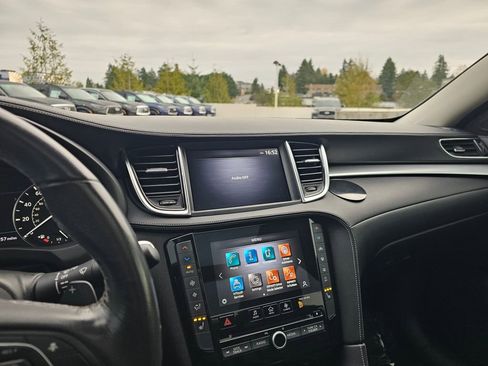 Used 2021 INFINITI QX50 Luxe image 27