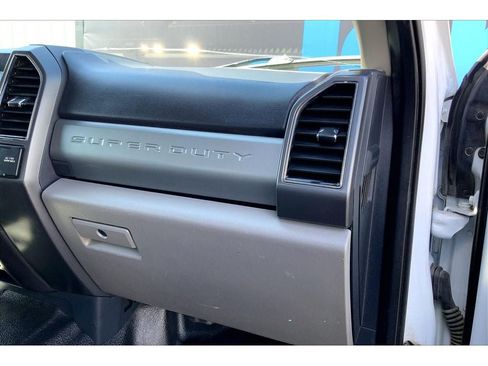 Used 2022 Ford F350 XLT w/ XLT Value Package AWD/4WD image 17