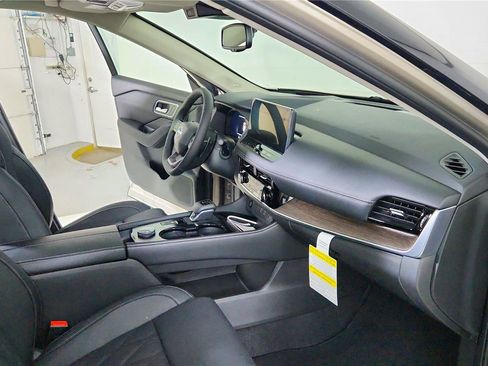 New 2026 Nissan Rogue Platinum w/ Platinum Premium Package image 40