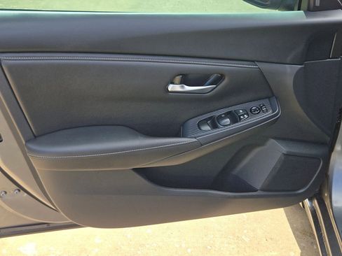 Certified 2024 Nissan Sentra SV FWD image 11