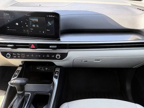 Used 2025 Kia Sorento S w/ Panoramic Sunroof Package FWD image 15