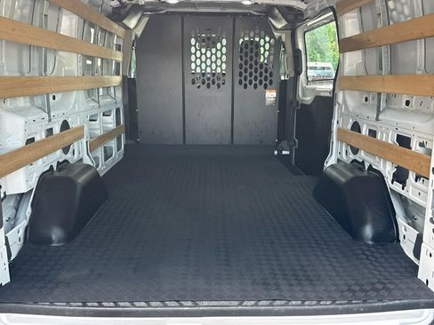 Used 2025 Ford Transit 250 Low Roof w/ Exterior Upgrade Package RWD image 12