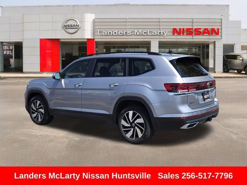 Used 2024 Volkswagen Atlas SE image 6