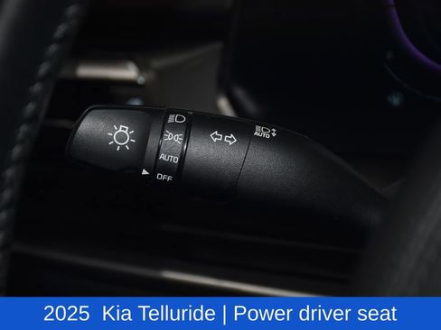 Used 2025 Kia Telluride S image 10