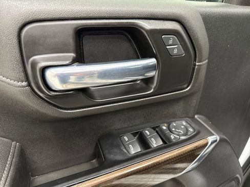Used 2022 Chevrolet Silverado 3500 LT w/ Convenience Package image 16