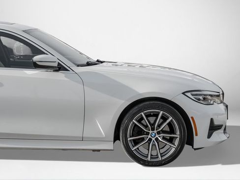 Used 2020 BMW 330i Sedan w/ Convenience Package image 11