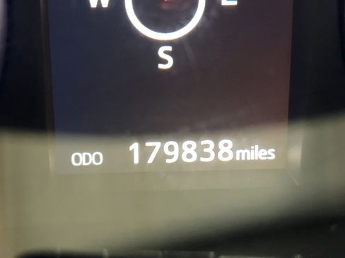 Used 2016 Toyota Highlander XLE image 17