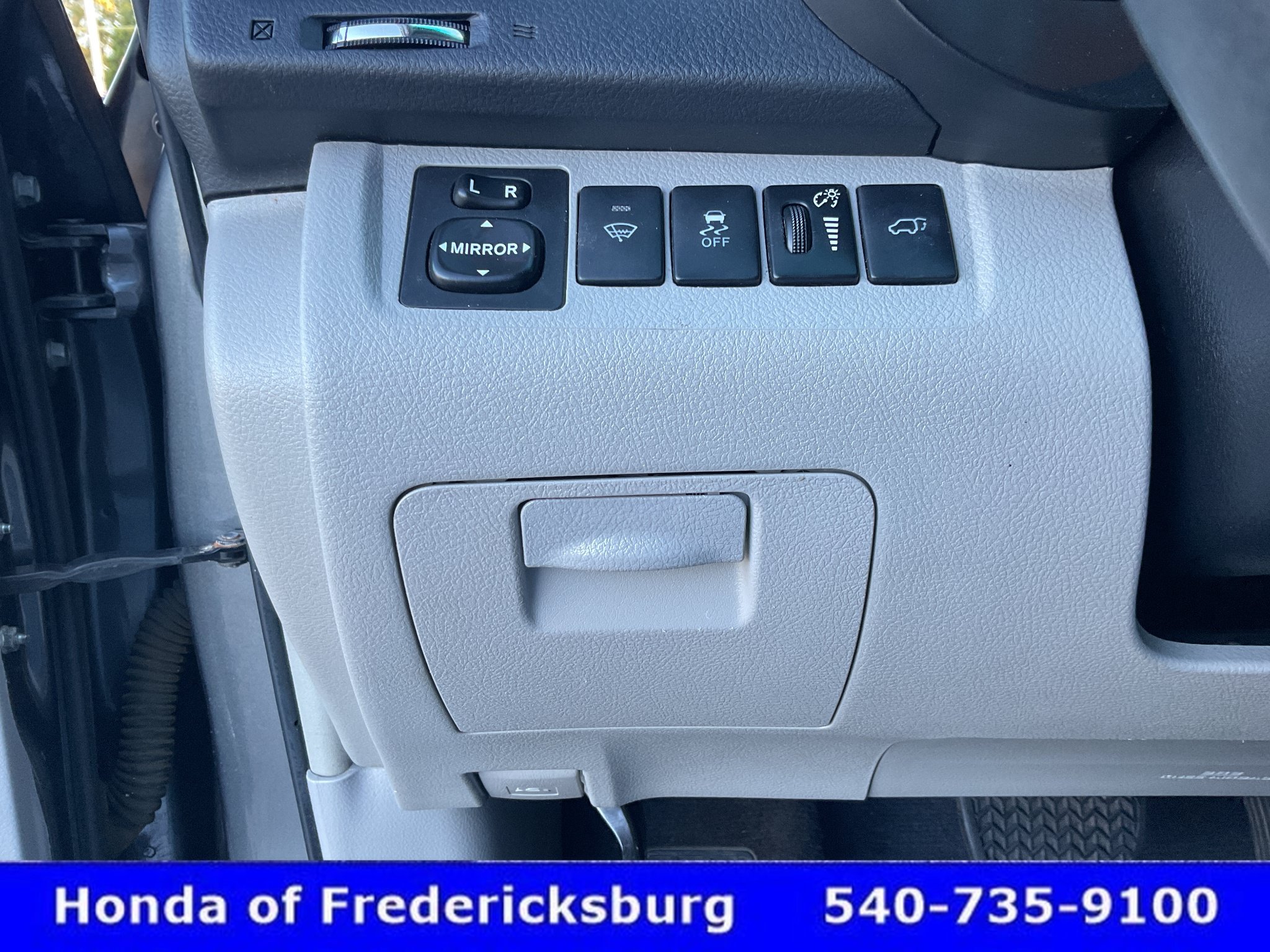 Used 2011 Toyota Highlander SE w/ Convenience Pkg AWD/4WD image 39