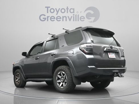 Used 2021 Toyota 4Runner SR5 AWD/4WD image 9