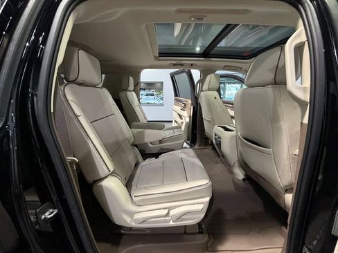 Used 2022 GMC Yukon XL Denali w/ Max Trailering Package AWD/4WD image 14