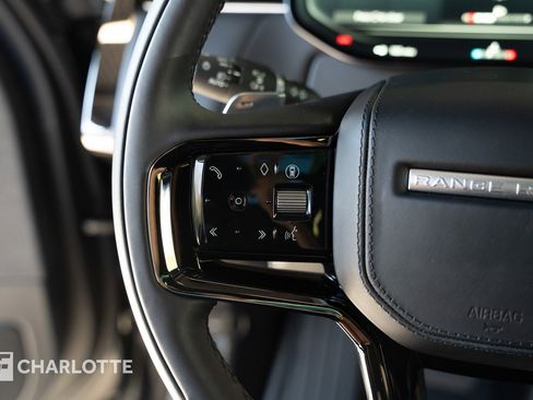 Used 2025 Land Rover Range Rover Sport Dynamic SE image 20