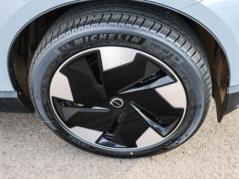 New 2026 Volvo EX30 Plus w/ Protection Package RWD image 13