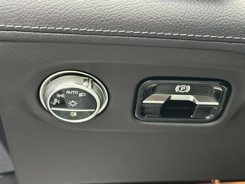 Certified 2025 Mercedes-Benz EQS 450+ 4MATIC Sedan image 37