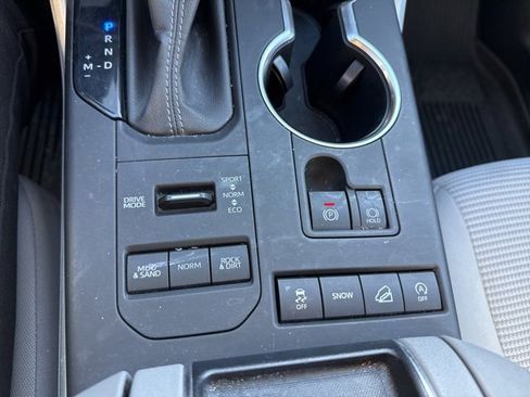 Used 2022 Toyota Highlander LE image 18