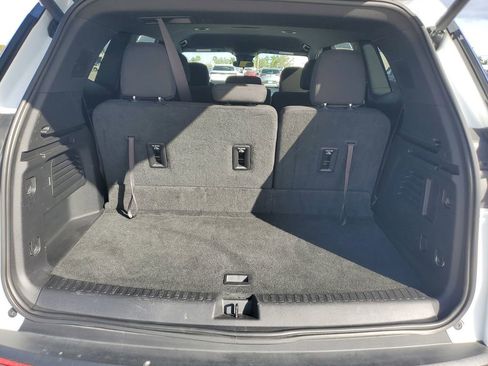 Used 2025 GMC Acadia Elevation image 22